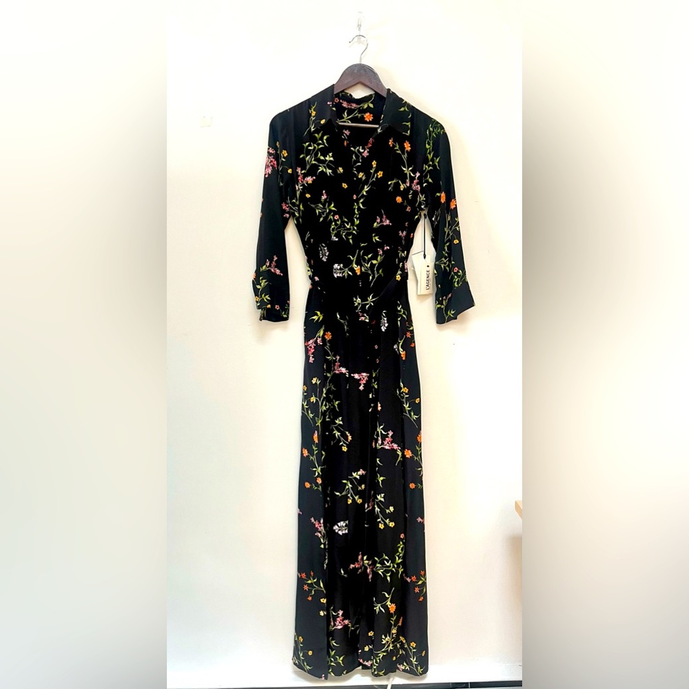 L’AGENCE new, never worn . Silk shirt dress. Black with floral. Very long